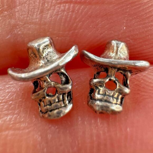 Skull Wearing Hat Silver Stud Earrings Western Wild West Tested Tiny Goth Edgy - Picture 1 of 8